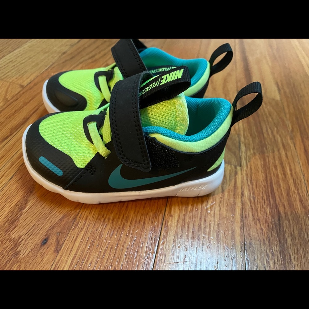 Nike Flex Contact 4